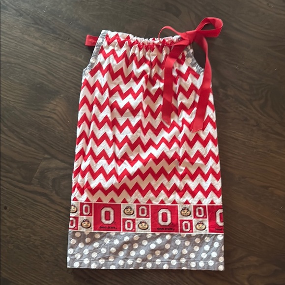 Girls Ohio State Pillowcase dress Red and White Chevron Dress - Picture 1 of 1
